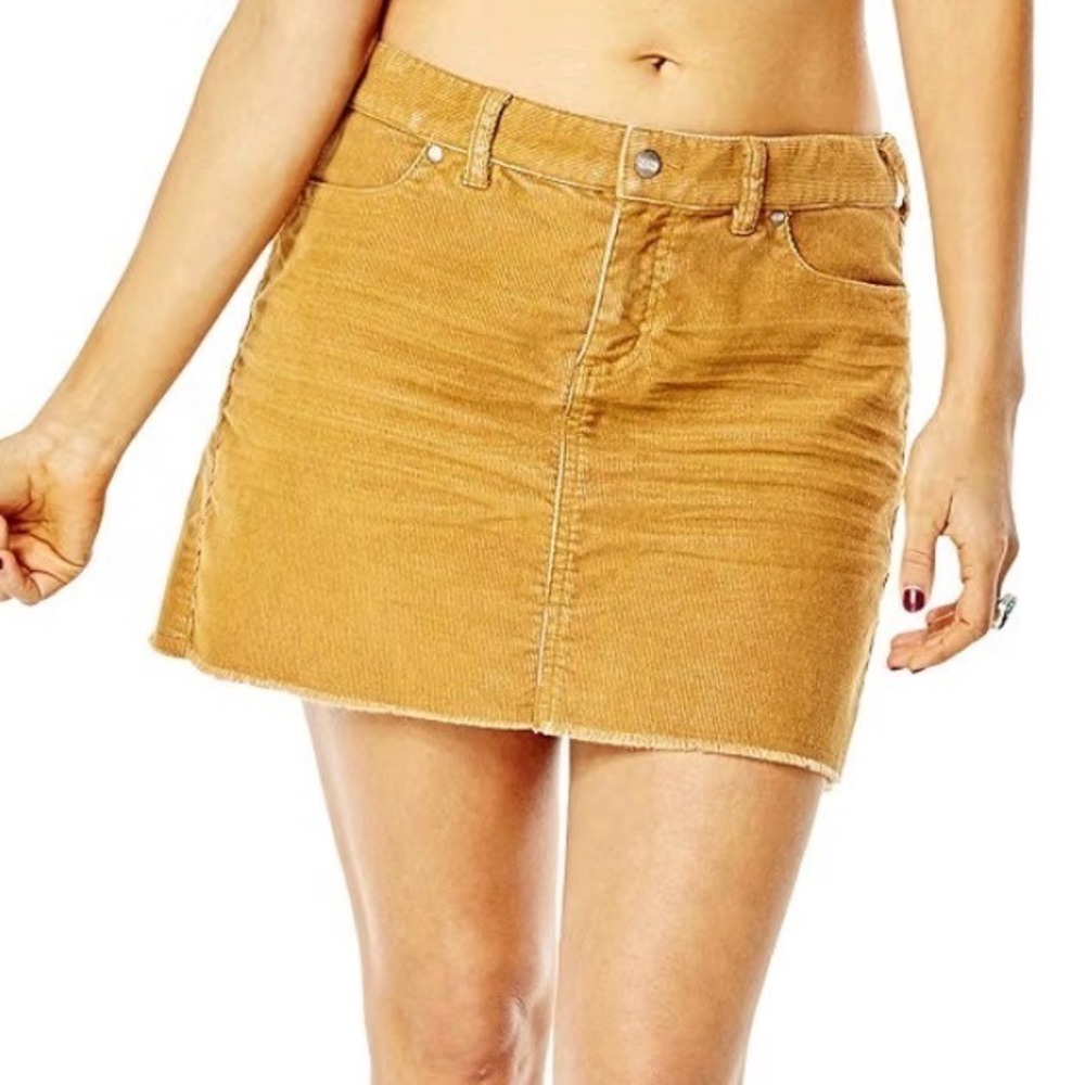 CARVE Designs Oahu Skirt In Goldenrod Size 8 Athleisure Beach Casual